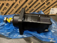 Schranklader / Skid Steer Lader Case Hydr. motor voor Case 420  CPX420 2555 Parts nr:175430A2