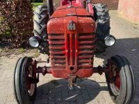 Tractor / Trekker International Farmell D 324