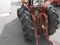 Smalspoor tractor International 423