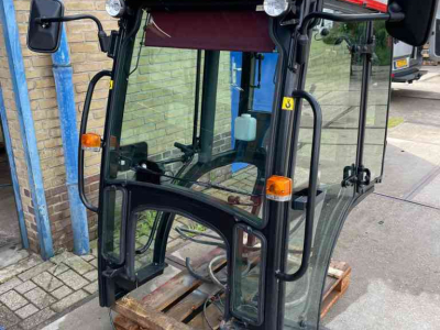 Compact tractor Branson Branson TYM 00 serie cabine compleet