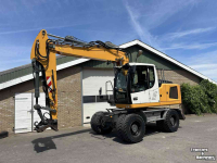 Bandenkraan / Graafmachine op wielen Liebherr A918