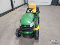 Zitmaaier John Deere X 135R