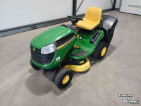 Zitmaaier John Deere X 135R