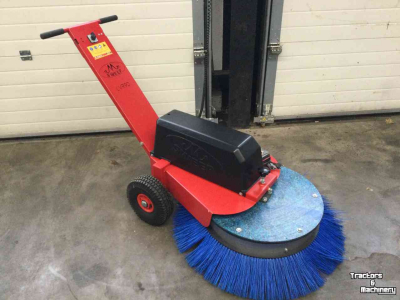 Zitveegmachine / Veeg-zuigmachine Mulder M sweep lvr90E overjarig demomodel