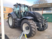 Tractor / Trekker Valtra T215 D
