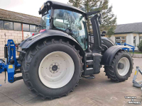 Tractor / Trekker Valtra T215 D