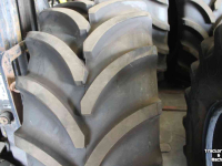 Wielen, Banden, Velgen & Afstandsringen Vredestein 600/65R28 Traxion XXL trekkerbanden tractorbanden demontage
