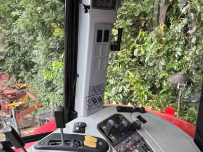 Tractor / Trekker Massey Ferguson 6490 Dyna 6