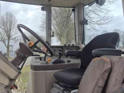 Tractor / Trekker John Deere 6220 PQ+