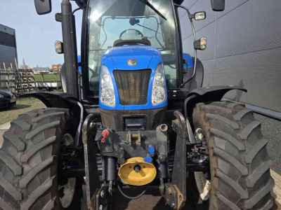 Tractor / Trekker  T6020