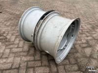 Wielen, Banden, Velgen & Afstandsringen Steyr W12x24 velgen