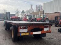 Vierwielige wagen / Landbouwwagen  Platte wagen / Landbouwwagen / Materiaalwagen /  Werktuigenwagen / Balenwagen / Vierwielige wagen