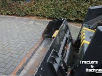 Shovel / Wiellader / Kniklader Hyundai HSL680T