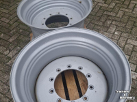 Wielen, Banden, Velgen & Afstandsringen Massey Ferguson VELGEN 28X18 INCH