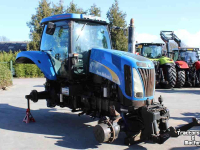 Tractor / Trekker New Holland T8020 Spare parts / Onderdelen