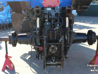Tractor / Trekker New Holland T8020 Spare parts / Onderdelen
