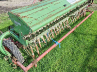 Zaaimachine Kongskilde Kongskilde cultivator met hassia zaaimachine
