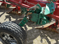 Ploegen Kverneland LB 85 5-schaar met packomat