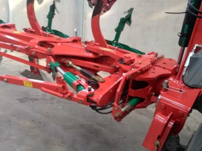 Ploegen Kverneland EG  100 / 300
