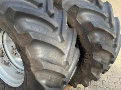 Wielen, Banden, Velgen & Afstandsringen BKT 900/50r42 en 600/65r28