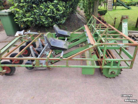 Plantmachine Basrijs 4 rij  perspot plantmachine
