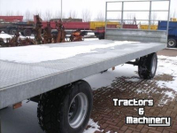 Vierwielige wagen / Landbouwwagen  Balenwagens