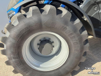 Tractor / Trekker Valtra Q245
