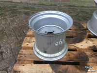 Wielen, Banden, Velgen & Afstandsringen  12x 10,5