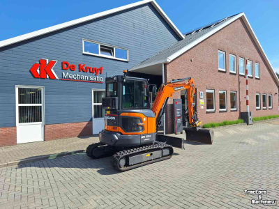 Mini-graver / Mini-graafmachine Doosan Develon DX35Z-7