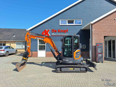 Mini-graver / Mini-graafmachine Doosan Develon DX35Z-7