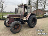 Traktoren International 745 XL