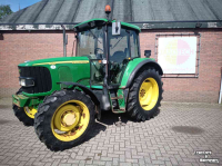 Tractor / Trekker John Deere 6120 SE
