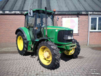 Tractor / Trekker John Deere 6120 SE