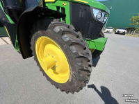 Tractor / Trekker John Deere 6M 125