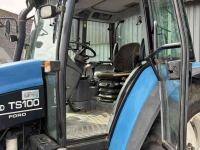 Tractor / Trekker New Holland TS100 met kruipbak