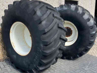 Wielen, Banden, Velgen & Afstandsringen Firestone Set ALL TRACTION 23 Nok 40mm  900/60R32 compleet op Velg aansluiting 280/335/10gaats