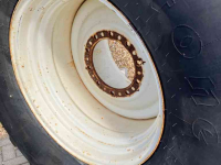 Wielen, Banden, Velgen & Afstandsringen Firestone Set ALL TRACTION 23 Nok 40mm  900/60R32 compleet op Velg aansluiting 280/335/10gaats