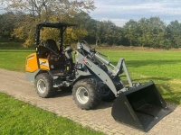Shovel / Wiellader / Kniklader Giant 2700 HD