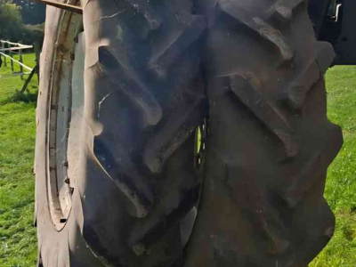 Wielen, Banden, Velgen & Afstandsringen Ford 16.9 R 38 Ploegbanden met velg