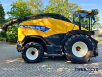 Veldhakselaar New Holland FR 700 hakselaar
