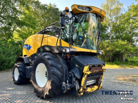 Veldhakselaar New Holland FR 700 hakselaar