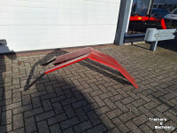 Diverse gebruikte onderdelen Massey Ferguson SPATBORDEN MF 3000-SERIE