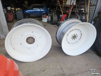 Wielen, Banden, Velgen & Afstandsringen  Velg 20x42 New Holland Ford