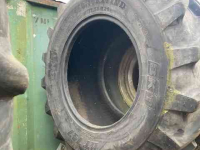 Wielen, Banden, Velgen & Afstandsringen BKT 460/70r24