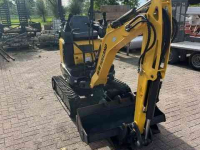 Mini-graver / Mini-graafmachine New Holland E14D