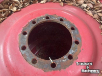 Wielen, Banden, Velgen & Afstandsringen  BKT 520/85R46  50%