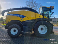 Veldhakselaar New Holland FR 600