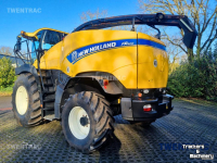 Veldhakselaar New Holland FR 600 hakselaar