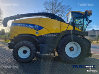 Veldhakselaar New Holland FR 600 hakselaar
