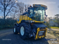 Veldhakselaar New Holland FR 600 hakselaar